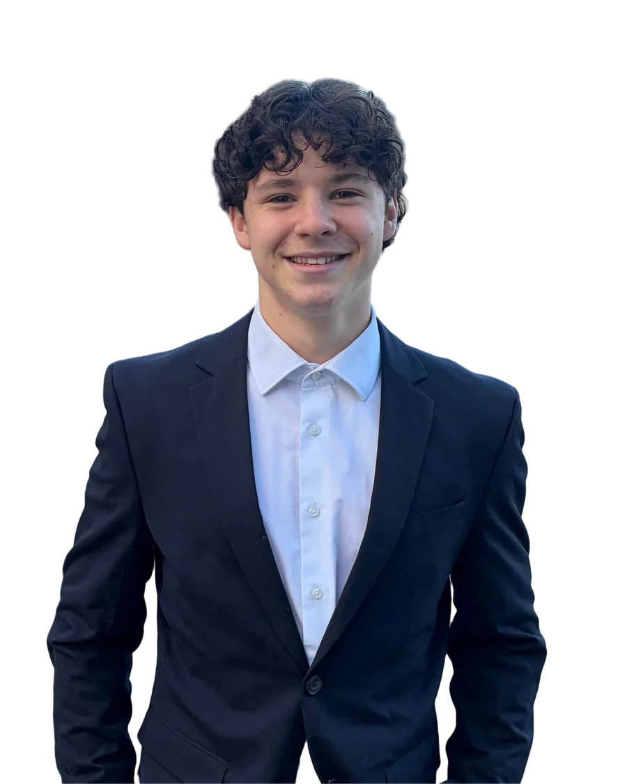 Lorenz Rachbauer im dunklen Anzug, lächelnd